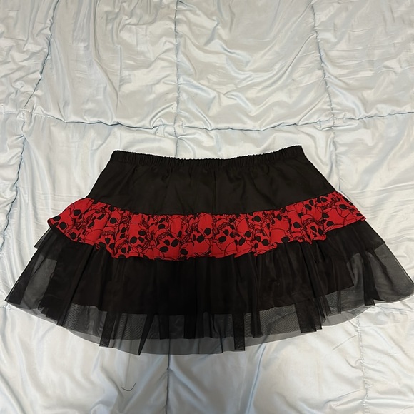 HotTopic Social Collision black and red skull grunge mini skirt size small - Picture 4 of 5
